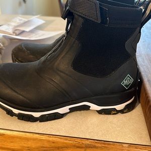 Muck boots
